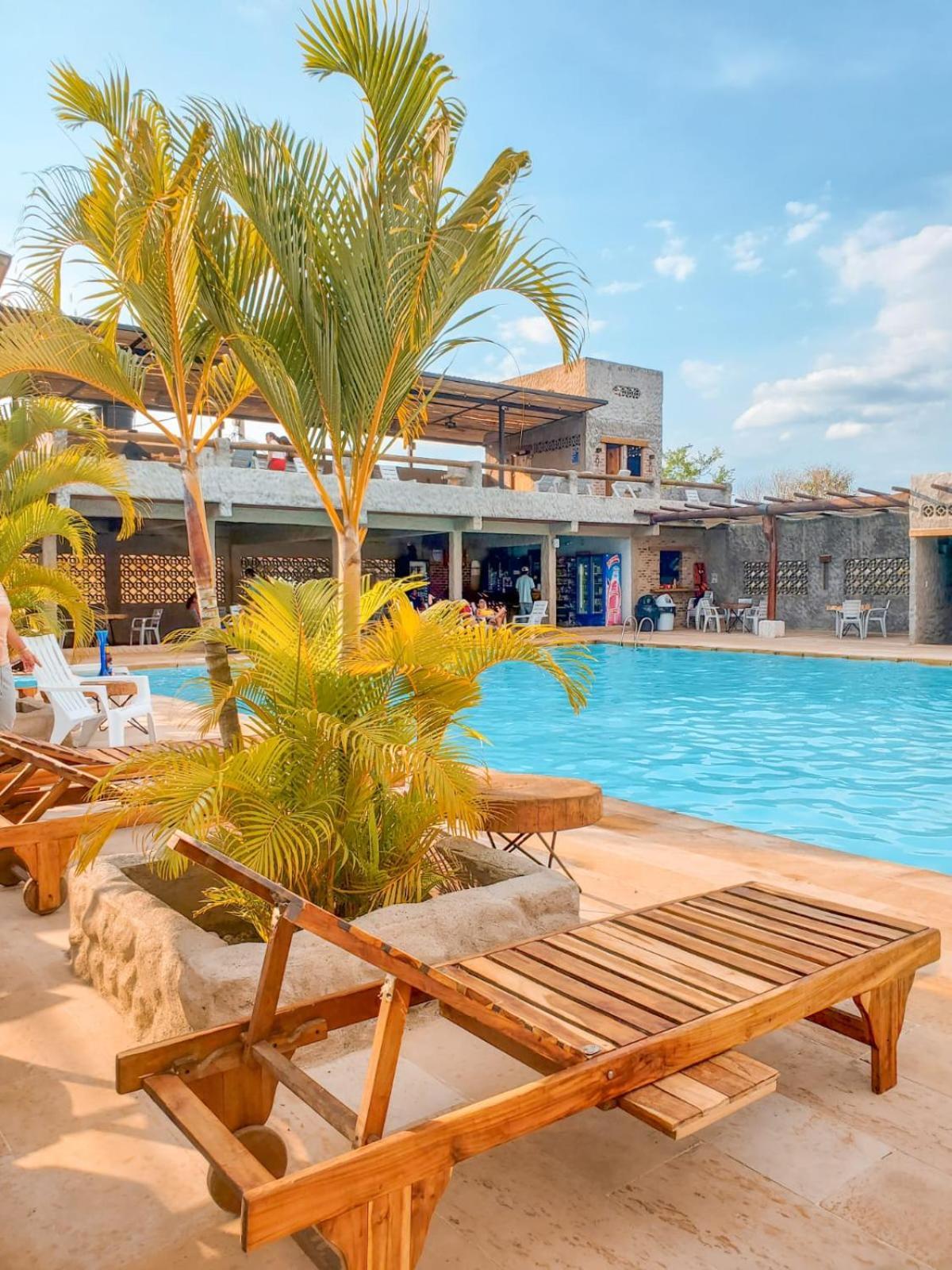 Hotel La Rosa Nautica Club à Guaduas Extérieur photo